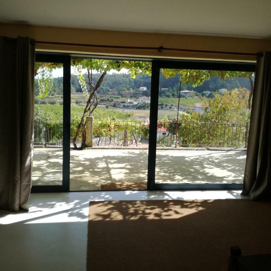 Casa Na Quinta De Valinhas Apartment Vitorino dos Piães Exterior foto