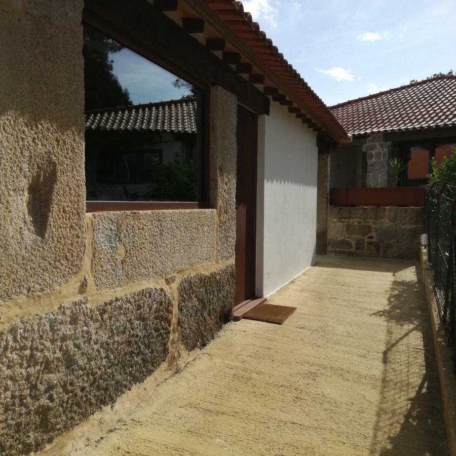 Casa Na Quinta De Valinhas Apartment Vitorino dos Piães Exterior foto