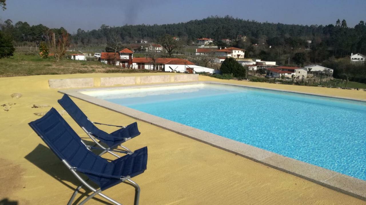 Casa Na Quinta De Valinhas Apartment Vitorino dos Piães Exterior foto