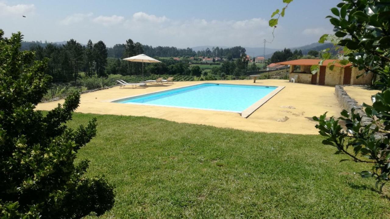 Casa Na Quinta De Valinhas Apartment Vitorino dos Piães Exterior foto